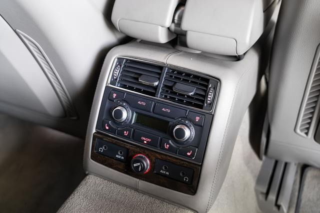 Audi S8 2008 #19 Audi S8 2008 car image #19