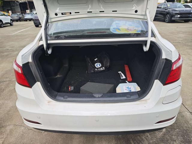 Changan EadoPHEV 2018 immagine di auto #19