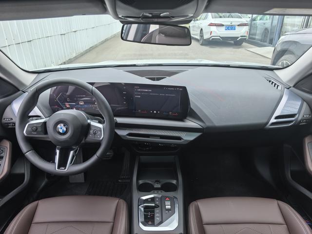 BMW 2 Series 2025 #19 BMW 2 Series 2025 car image #19