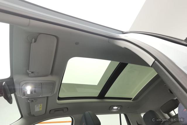 Chevrolet Equinox Plus 2024 car image #19