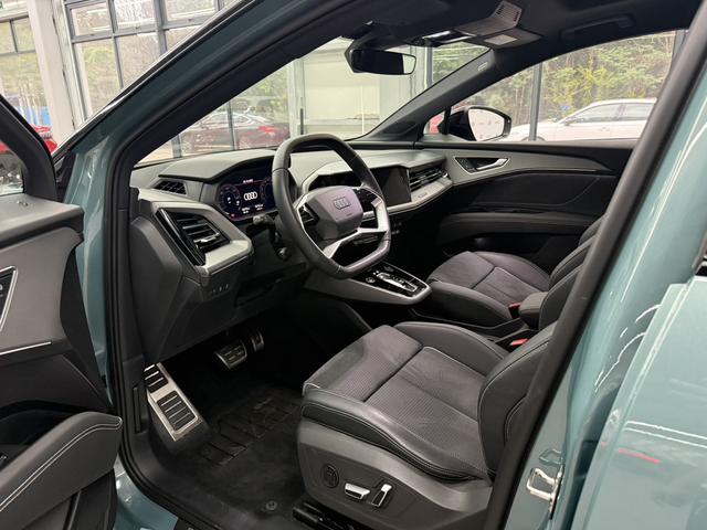 Audi Q5 e-tron 2023 immagine di auto #19