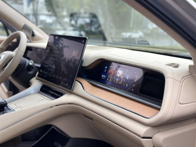 Denza N7 2023 صورة سيارة #19