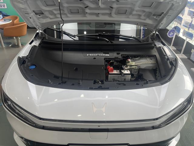 Honda P7 2025 #19 Honda P7 2025 imagen de coche #19