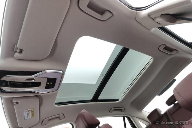 HongQi H5 PHEV 2025 #19 HongQi H5 PHEV 2025 car image #19