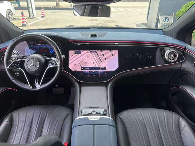 Mercedes-Benz EQS SUV 2023 car image #19