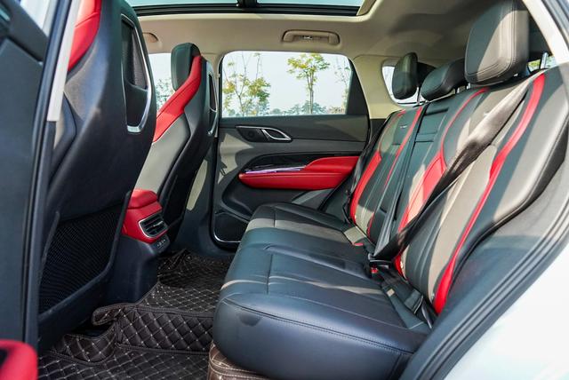 HongQi HS3 2023 immagine di auto #19