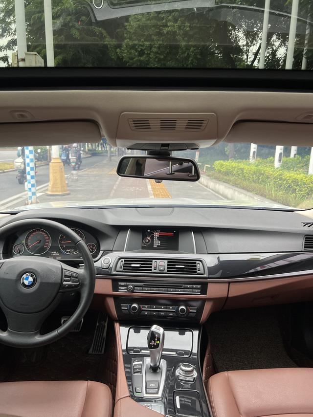 BMW 5 Series (Imported) 2016 #19 BMW 5 Series (Imported) 2016 imagem de carro #19