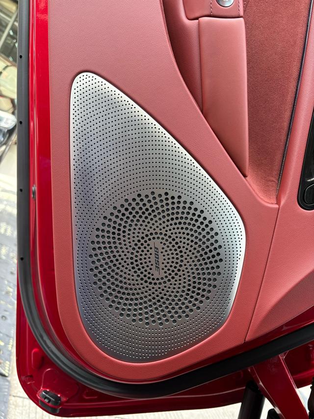 MG Cyberster car image #19