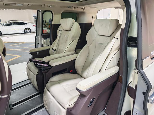 HongQi HQ9 2023 car image #19