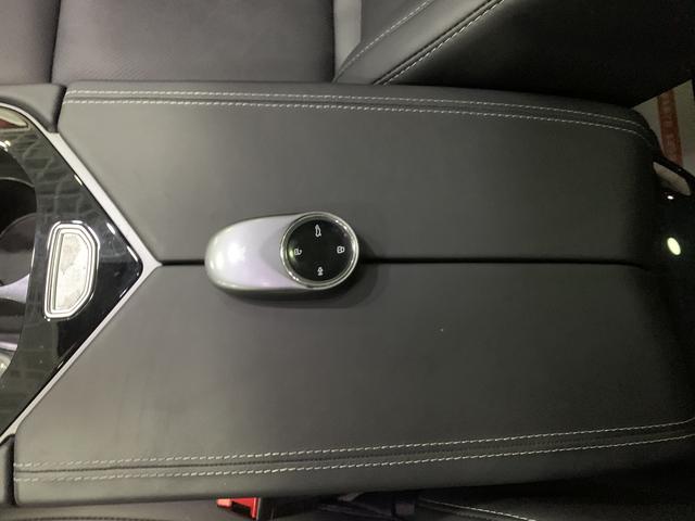 哪吒汽车 哪吒S 2023 汽车图片 #19