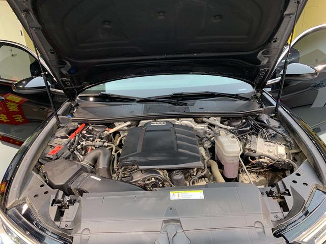 Audi A6L e-tron 2020 immagine di auto #19