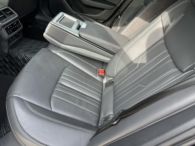 Audi A6L e-tron 2023 #19 Audi A6L e-tron 2023 car image #19