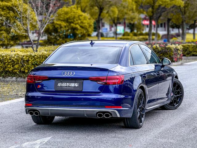 Audi S4 2019 car image #19