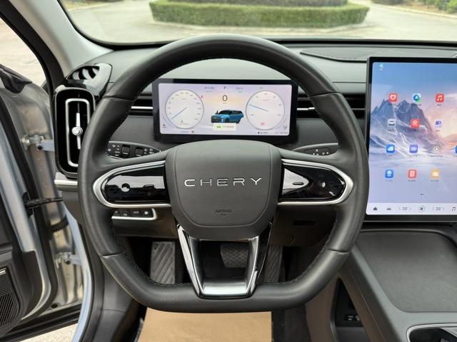 Chery Exploration 06 C-DM 2024 immagine di auto #19