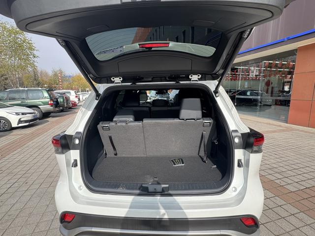 Toyota Crown Kluger 2023 car image #19