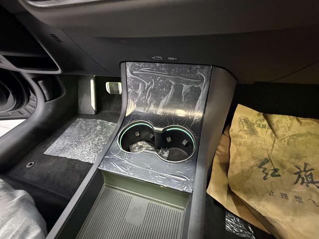 HongQi EH7 2024 car image #19