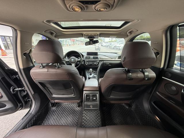 BMW X7 M60i 2018 car image #19