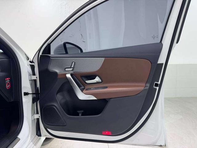 Mercedes-Benz R Class 2024 #19 Mercedes-Benz R Class 2024 car image #19