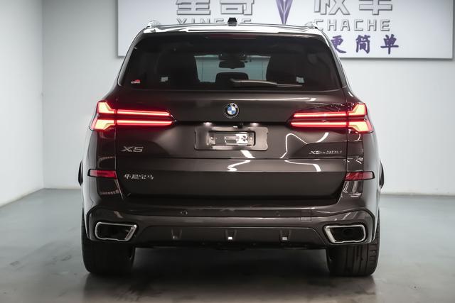 BMW X5 2023 car image #19
