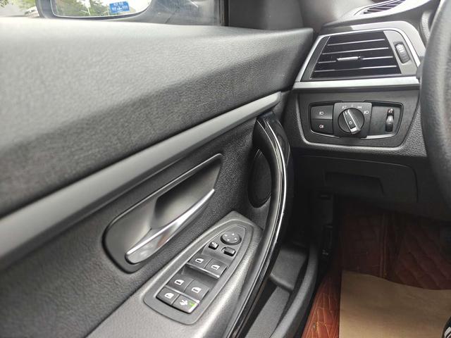 BMW 3 Series GT 2018 #19 BMW 3 Series GT 2018 immagine di auto #19