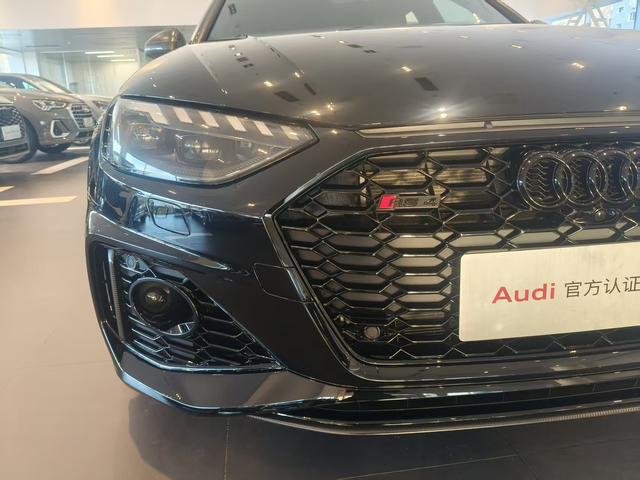 Audi RS 4 2023 #19 Audi RS 4 2023 car image #19