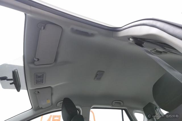 Suzuki SX4 S-CROSS 2018 image de voiture #19