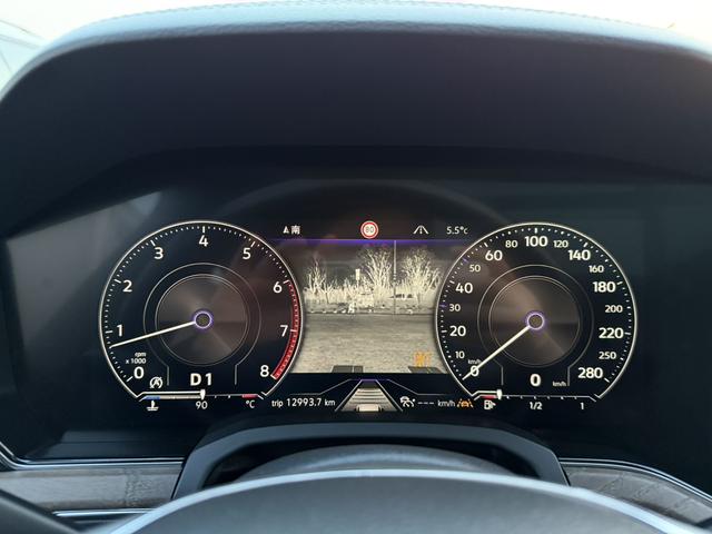 Volkswagen Touareg 2018 car image #19