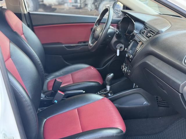 Kia K2 2014 car image #19