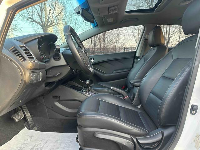 Kia K3 2016 car image #19
