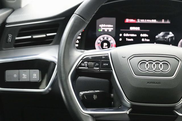 Audi A7L 2023 immagine di auto #19