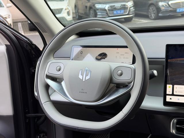 零跑汽车 零跑B10 2025 汽车图片 #19