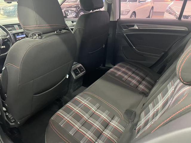Volkswagen Golf 2016 car image #19