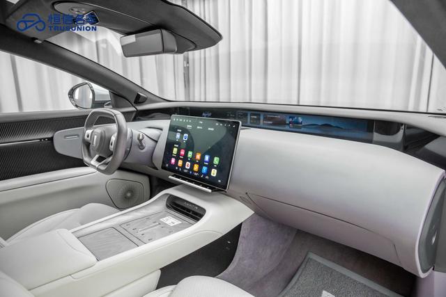 Avatr 12 2023 car image #19