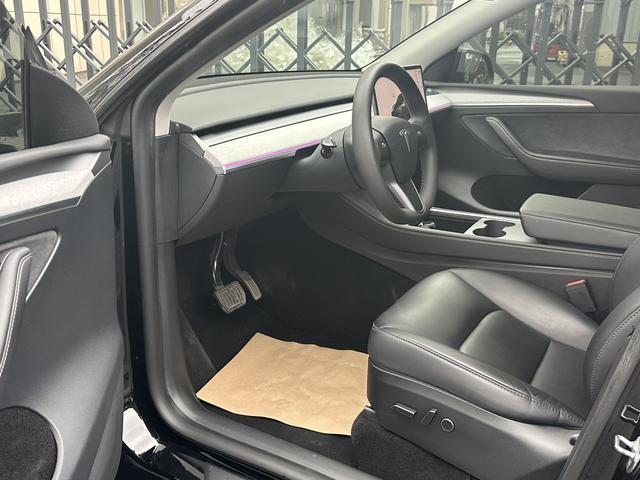 Tesla Model Y 2023 #19 Tesla Model Y 2023 car image #19