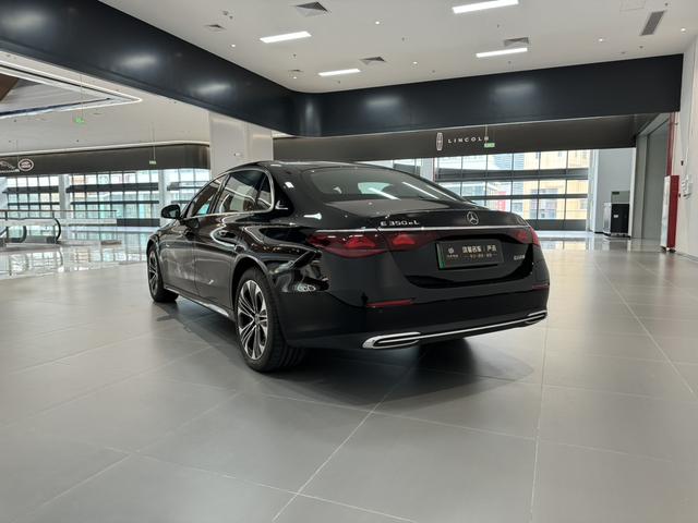 Mercedes-Benz E Class New Energy 2024 car image #19