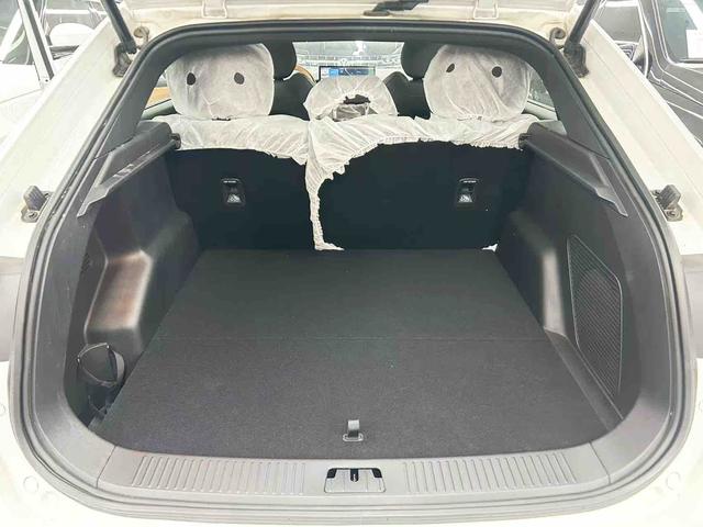 Livan 7 2025 car image #19