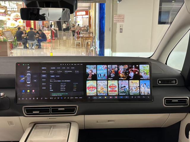 理想汽车 理想MEGA 2025 汽车图片 #19