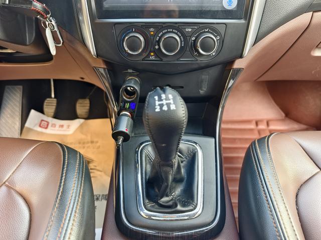 Forthing SX6 2016 car image #19