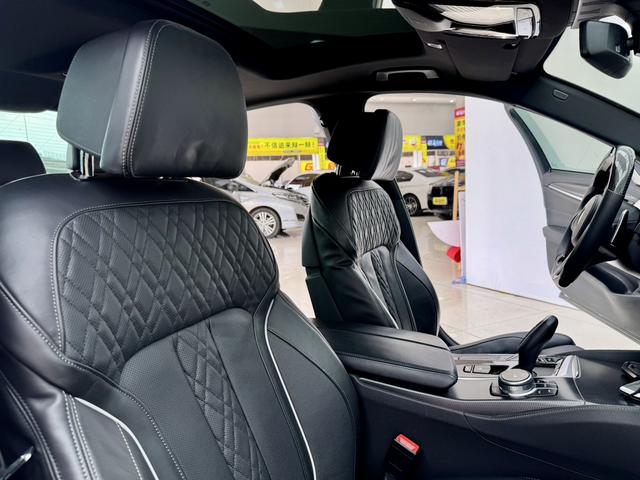 BMW 5 Series (Imported) 2020 car image #19