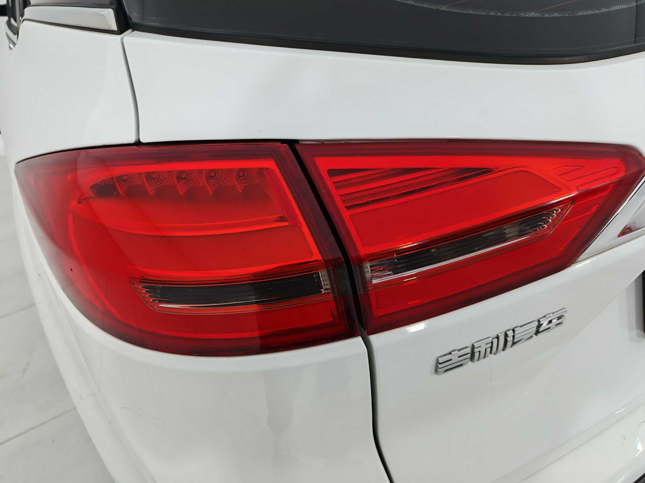 GEELY Boyue 2018 immagine di auto #19