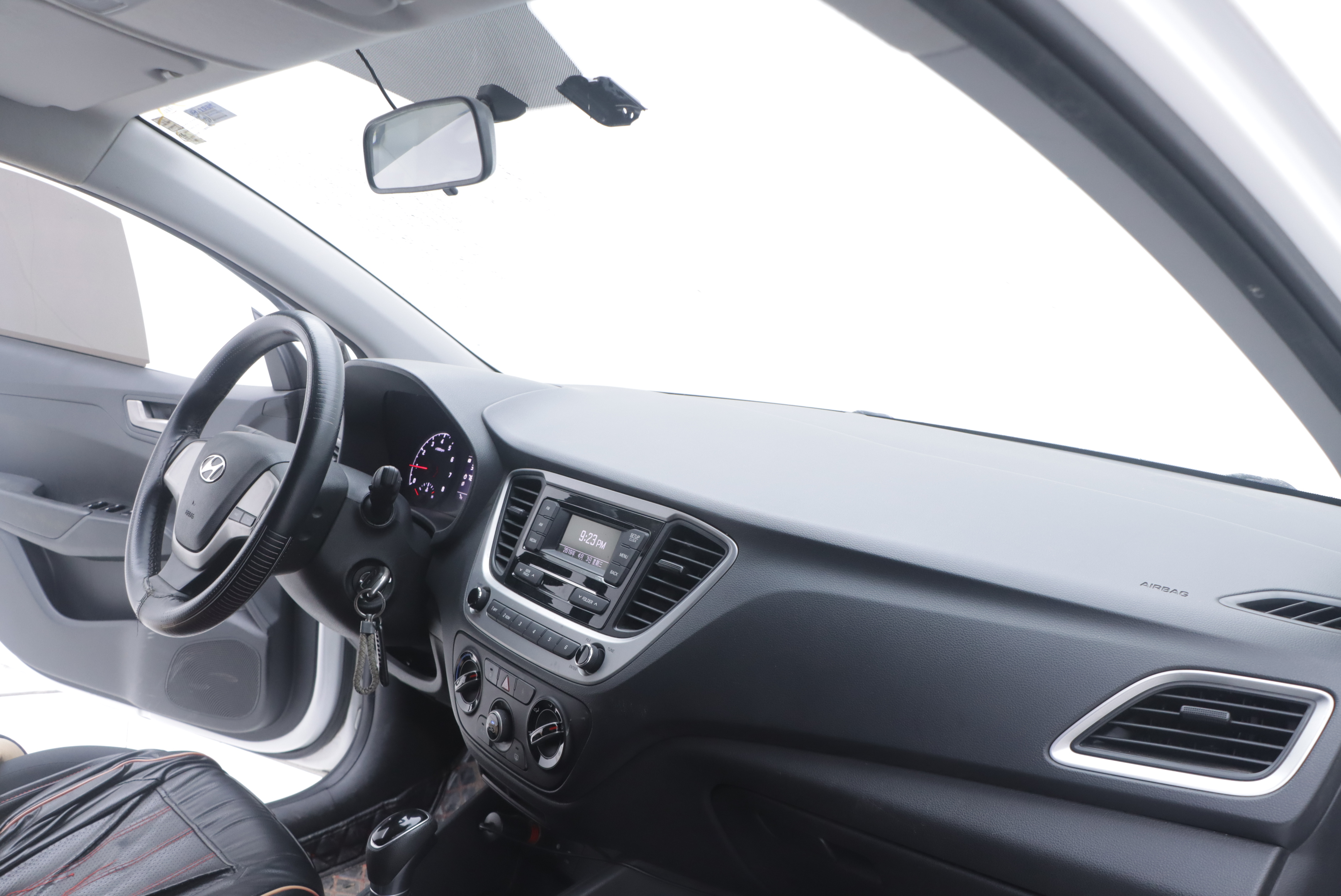 Hyundai Verna 2017 car image #19