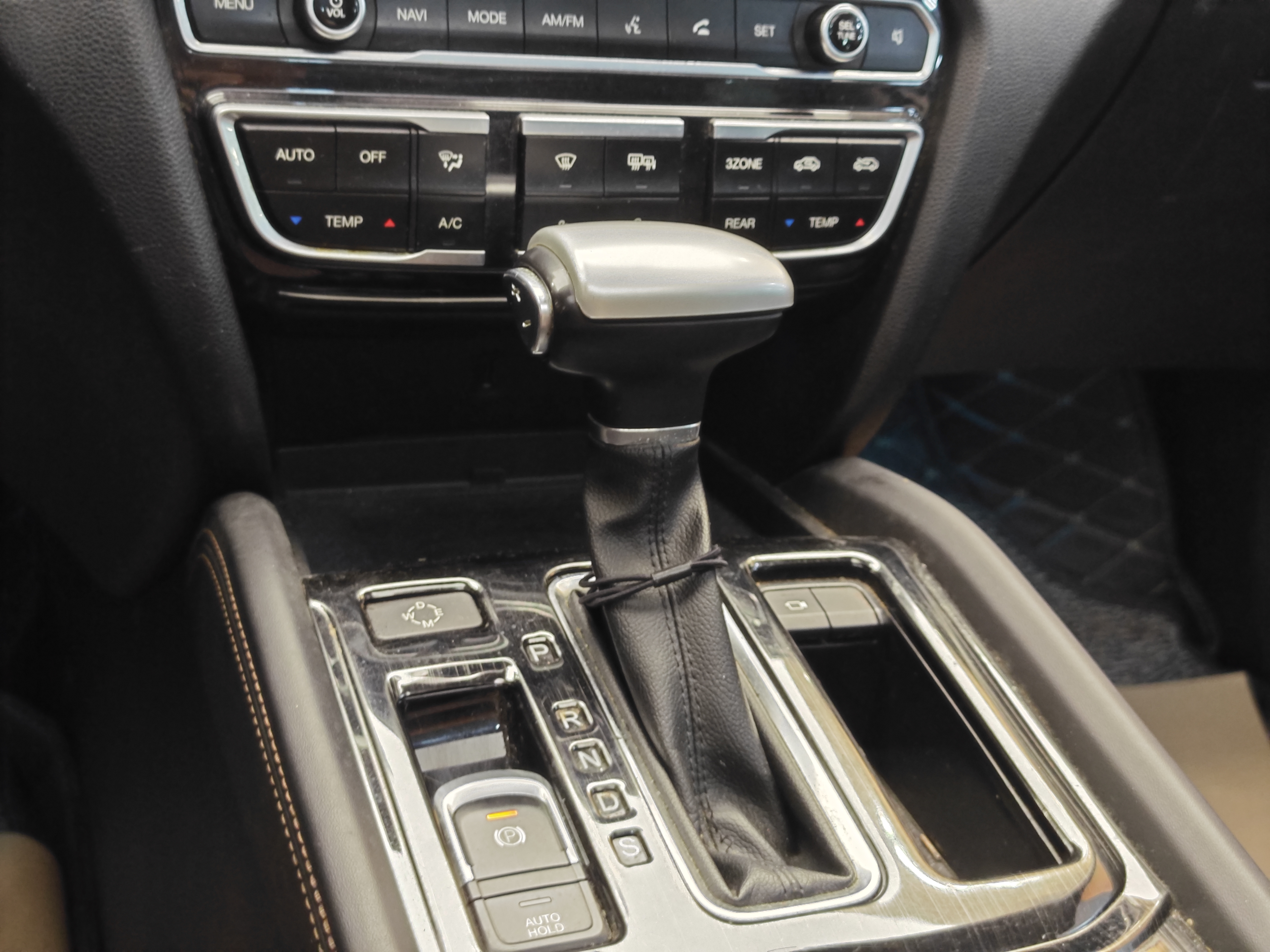 GAC Trumpchi GS8 2017 #19 GAC Trumpchi GS8 2017 car image #19