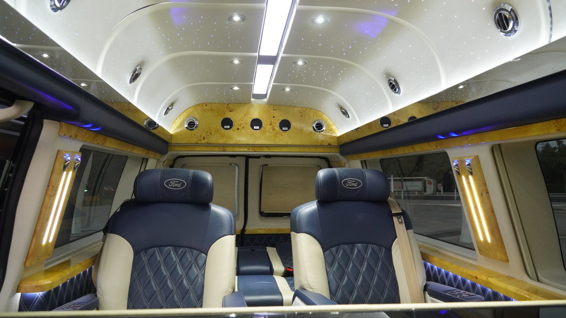 Ford E350 2015 #19 Ford E350 2015 car image #19