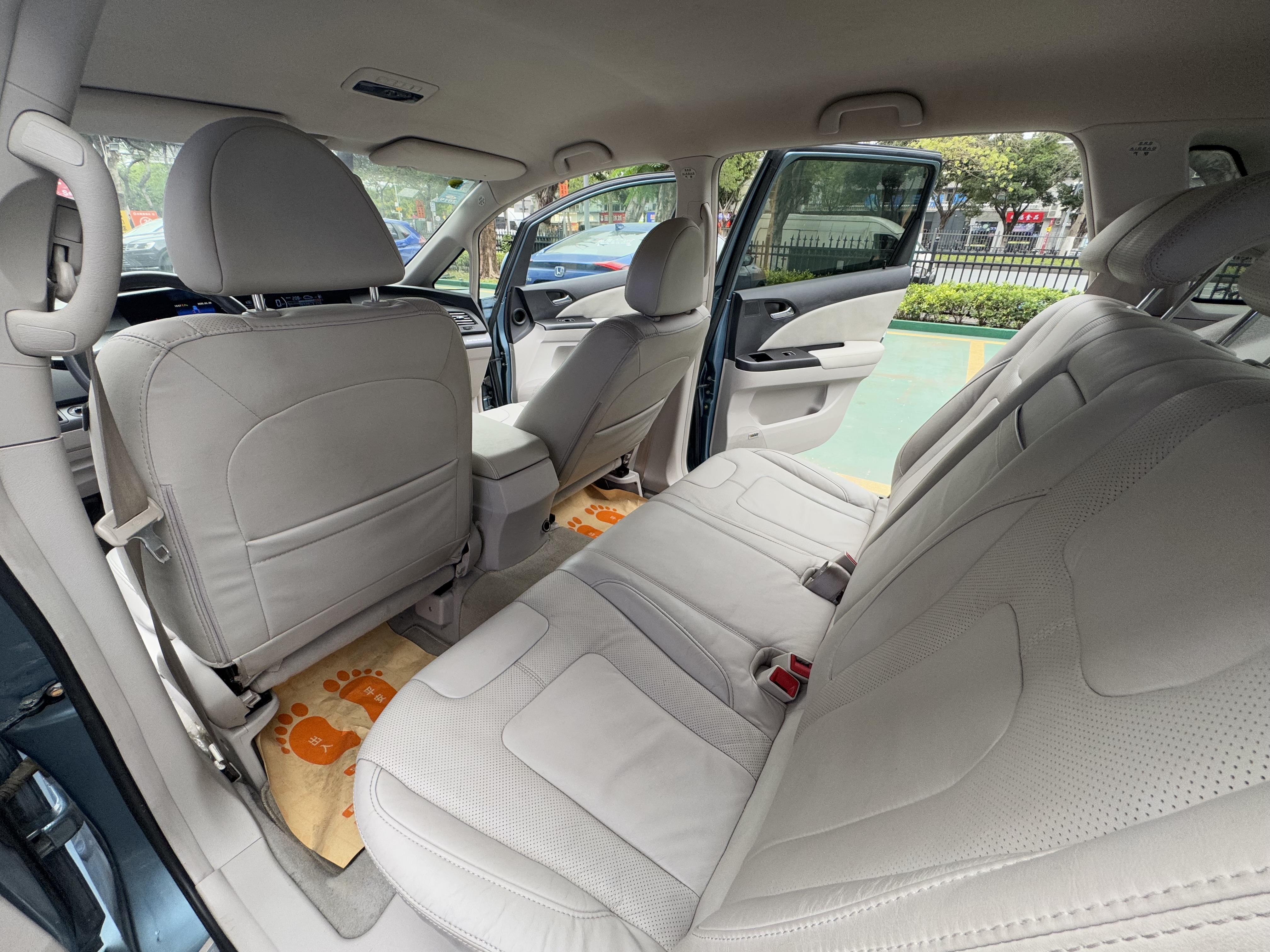 BYD e6 2012 #19 BYD e6 2012 car image #19