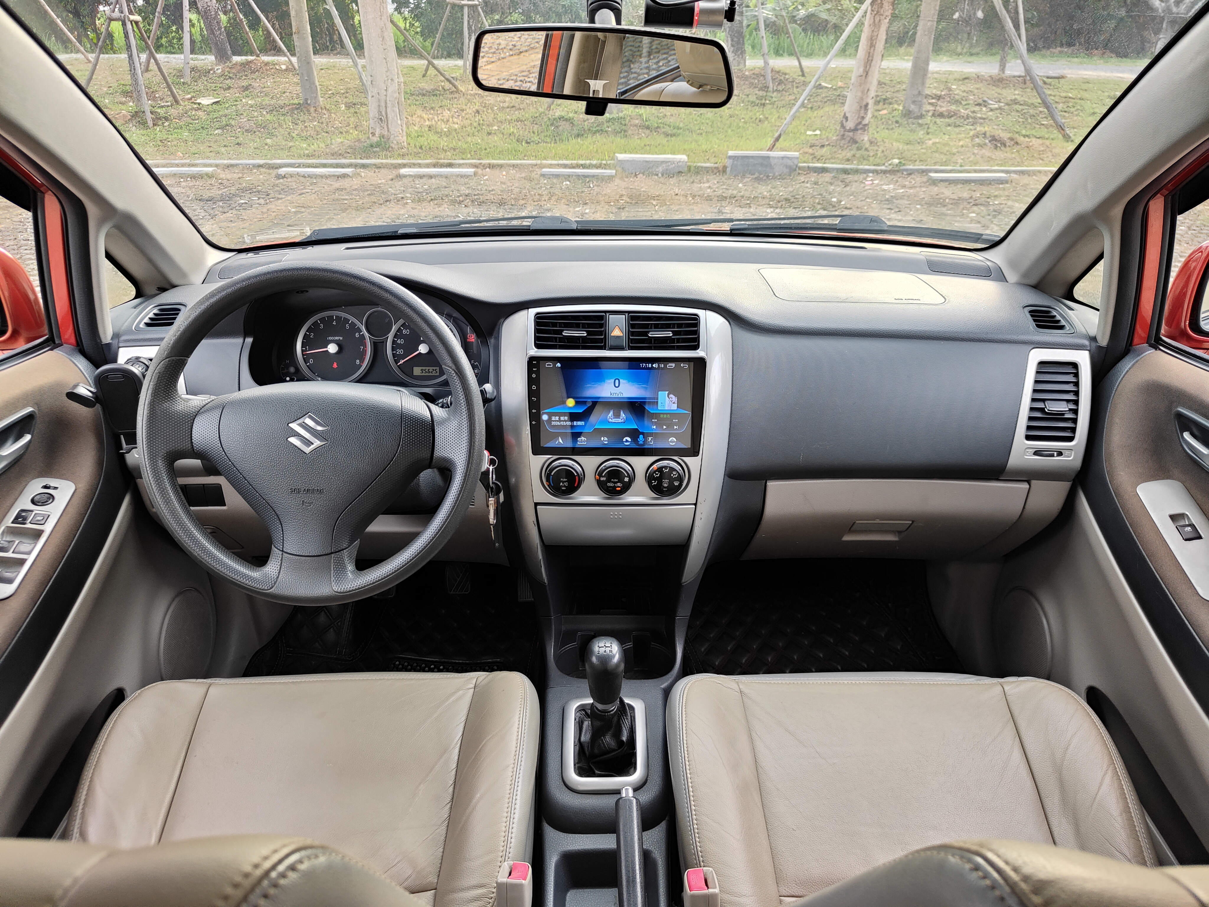 Suzuki Liana 2012 image de voiture #19