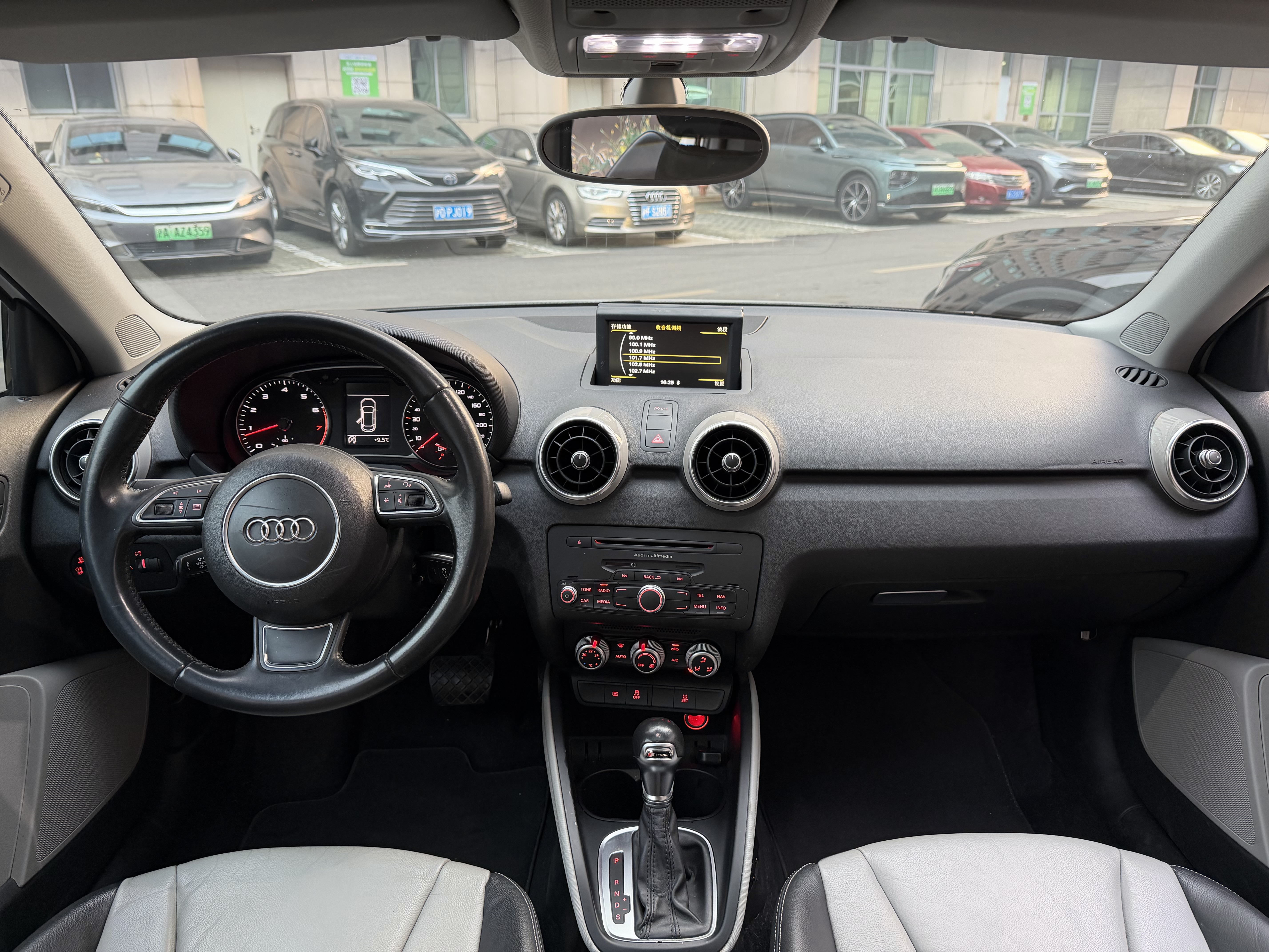 Audi A1 2014 car image #19