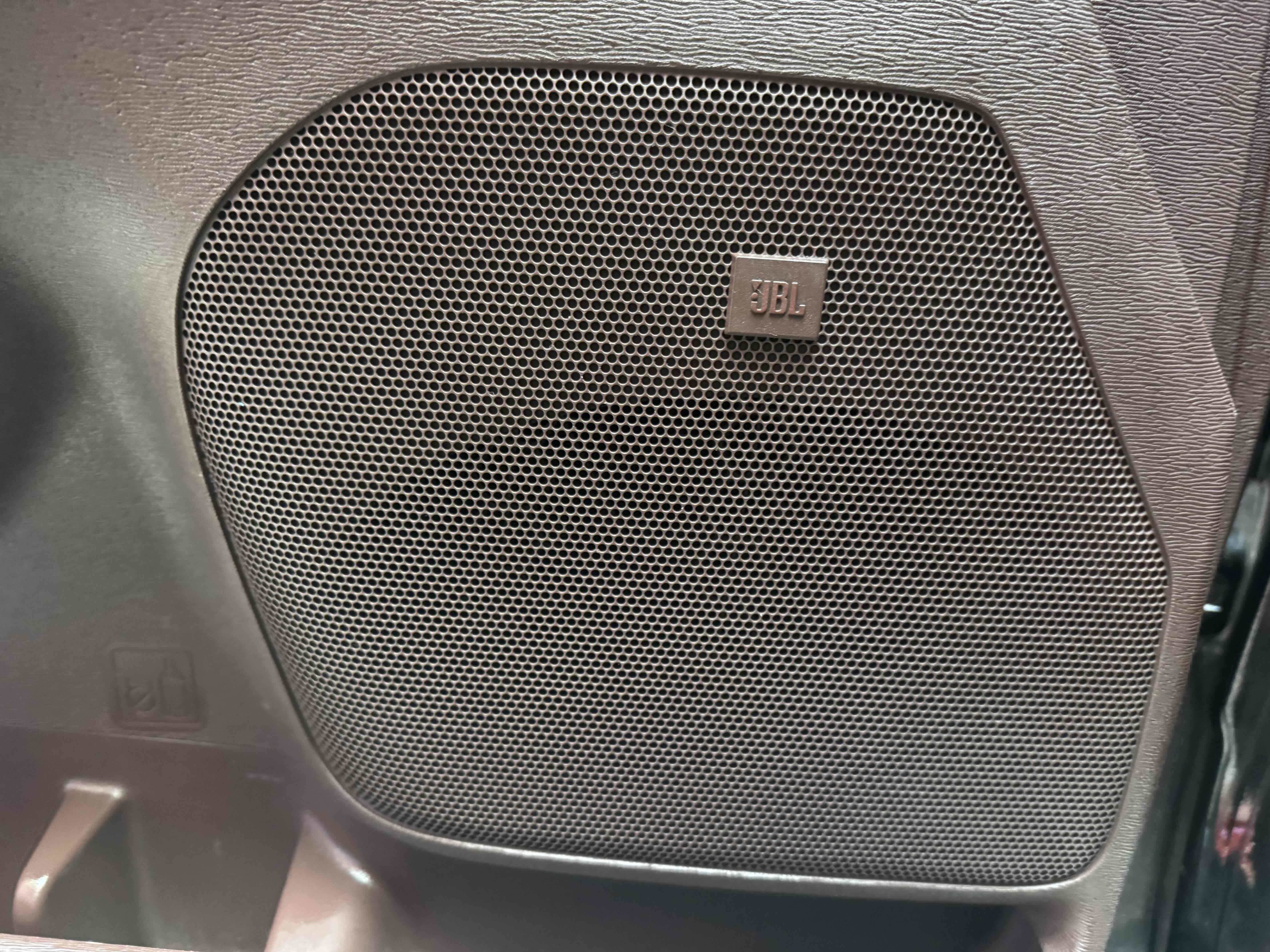 Toyota SIENNA 2011 car image #19