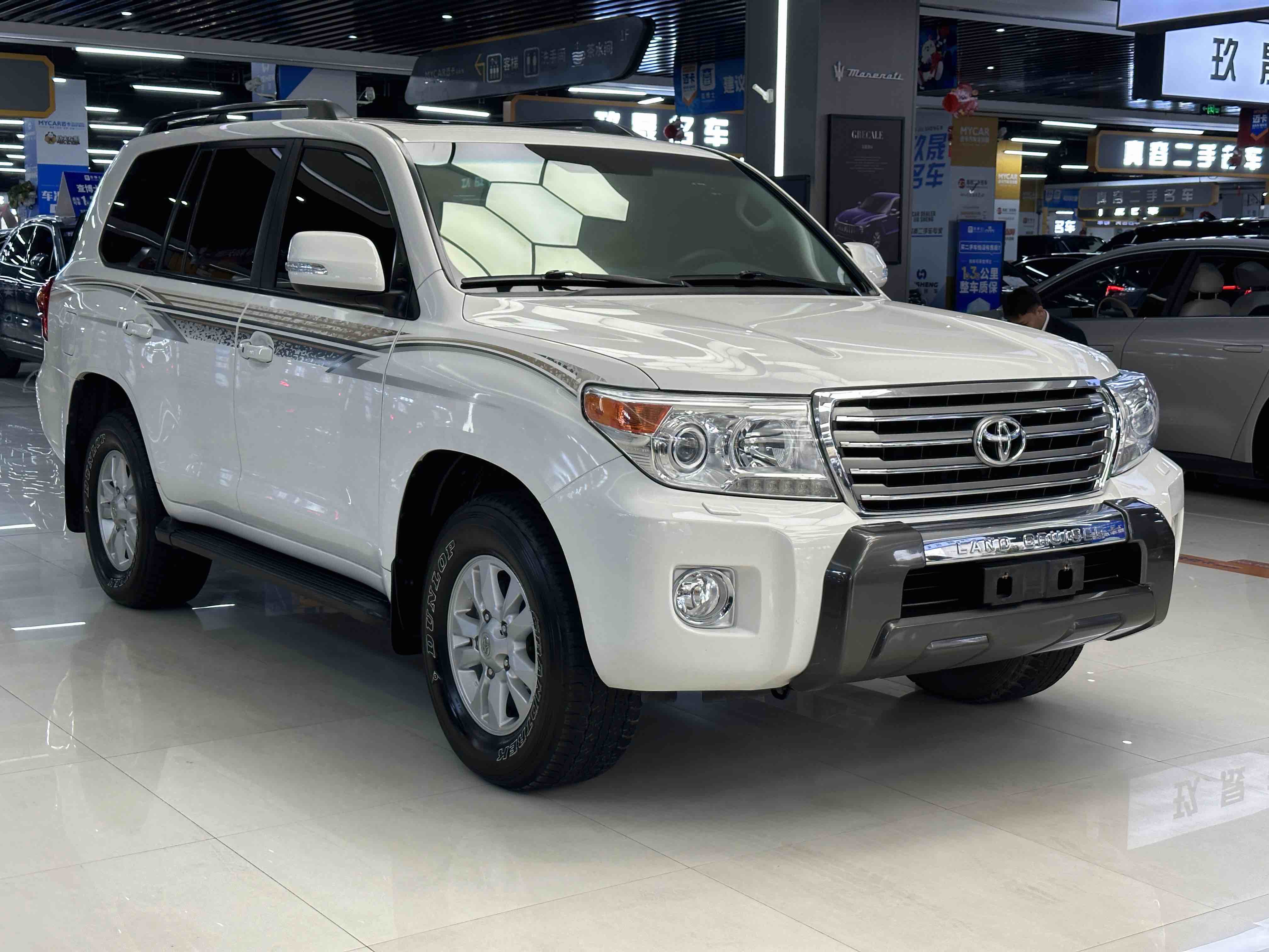 Toyota Land Cruiser 2013 car image #19