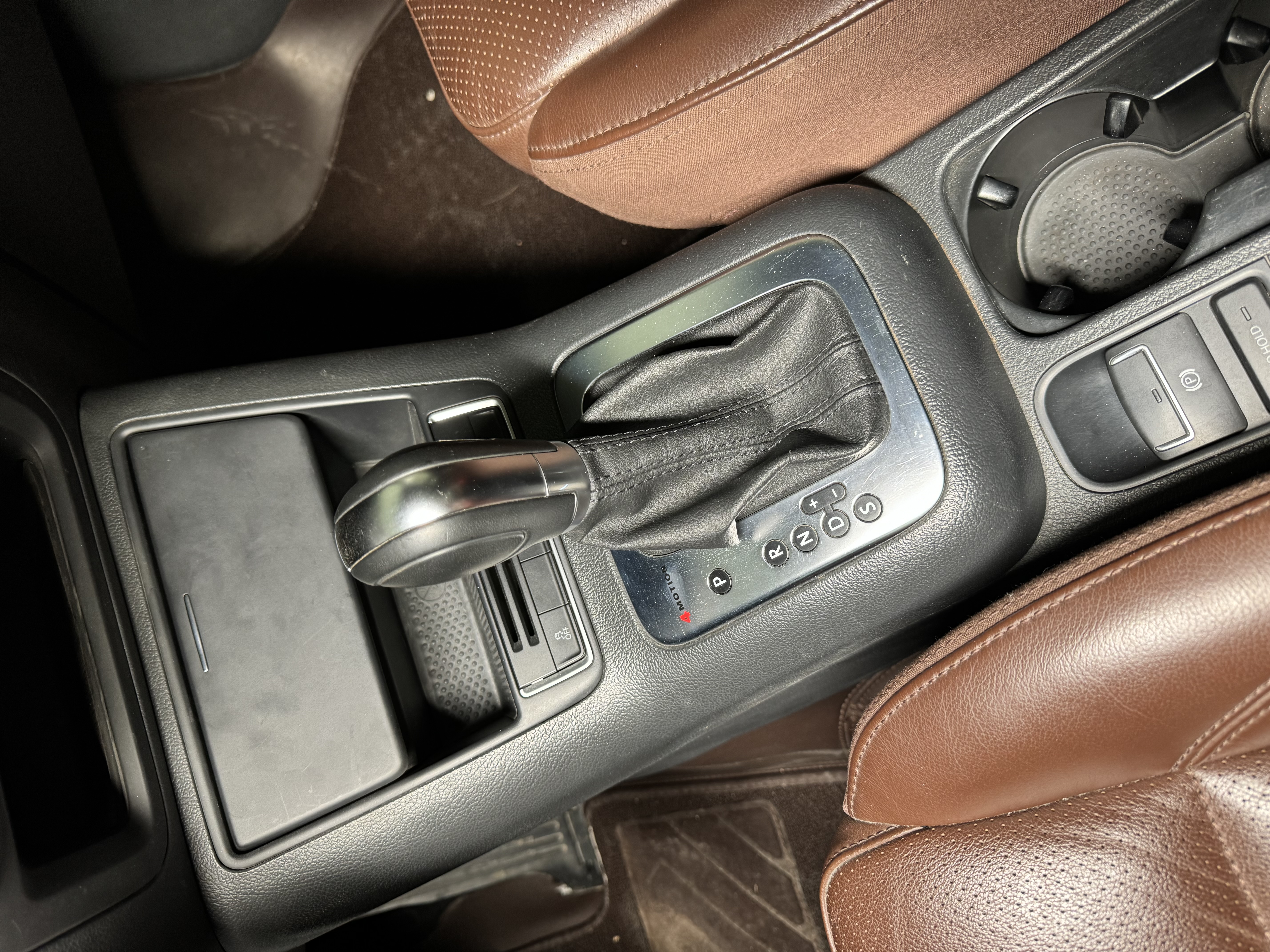 Volkswagen Tiguan 2014 car image #19