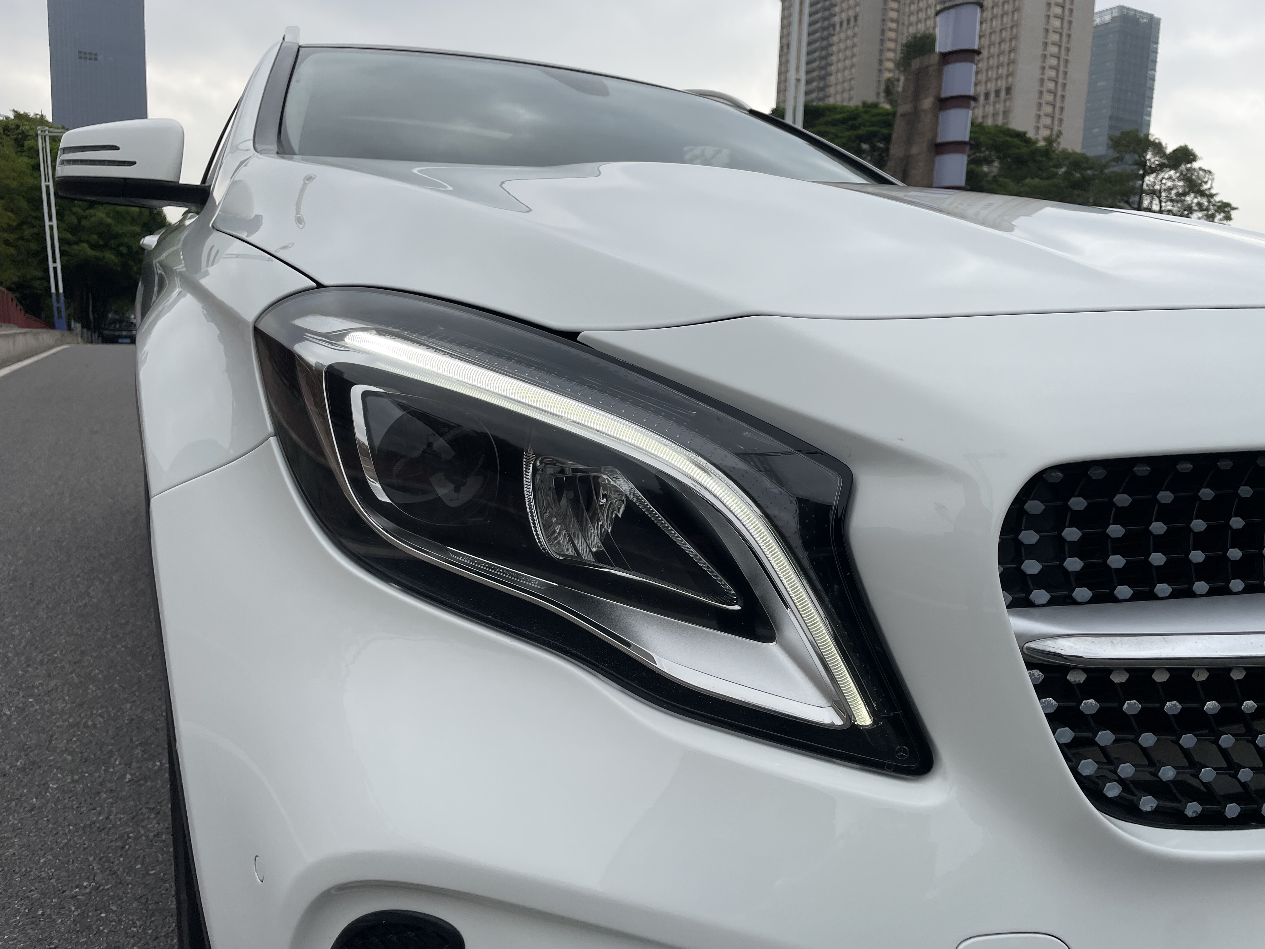 Mercedes-Benz GLA Class 2017 car image #19